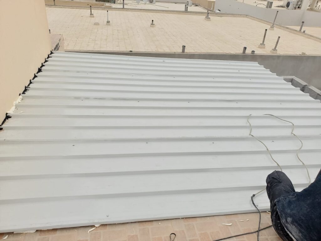 شركة تركيب ساندوتش بانل بالرياض تقدم خدمات عزل حراري وصوتي