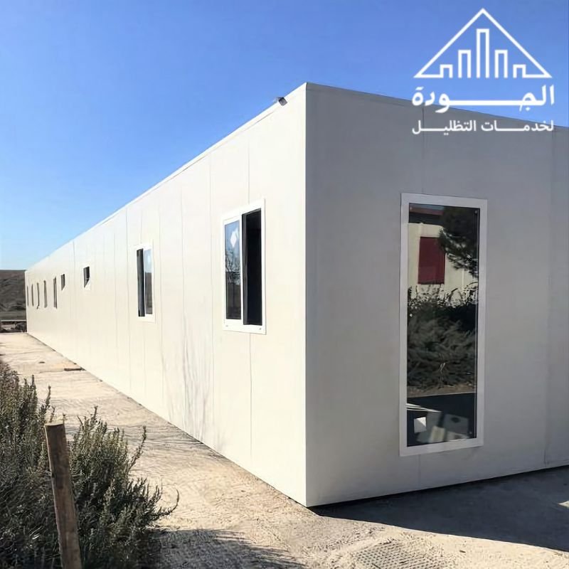 ملحق خارجي من الواح الساندوتش بانل العازل للحرارة والصوت